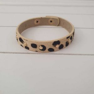 beige leren armband met luipaardprint