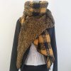 geruite zwart/gele sjaal