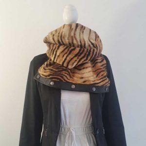 verstelbare camel sjaal met tijgerprint